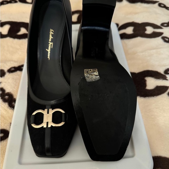 Salvatore Ferragamo women’s shoes, size 39 in excellent condition - Picture 3 of 4